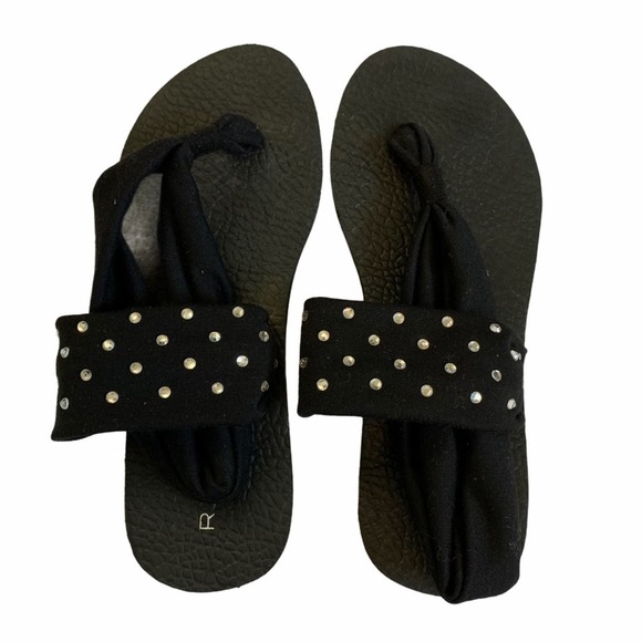 Rampage Black Studded Cushioned Sandals - Picture 1 of 5